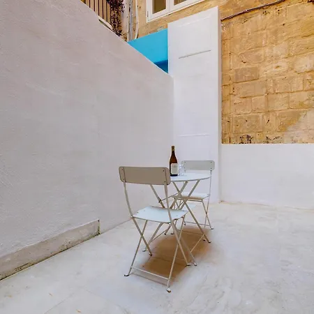 Comfy 1 Bedroom In The Heart Of Appartamento La Valletta
