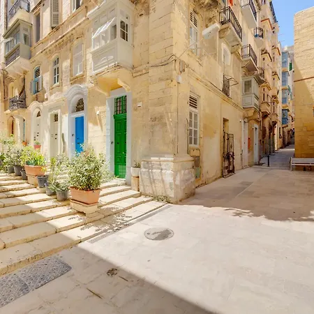 Comfy 1 Bedroom In The Heart Of *