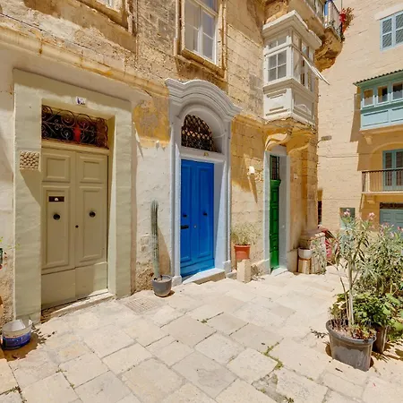 Comfy 1 Bedroom In The Heart Of