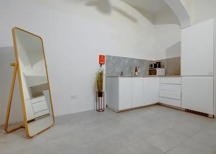 Comfy 1 Bedroom In The Heart Of アパート *